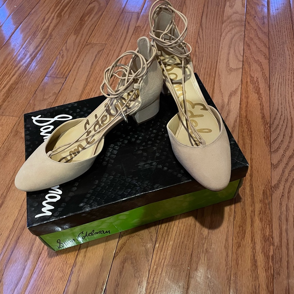 Same Edelman Natural suede lace up heels